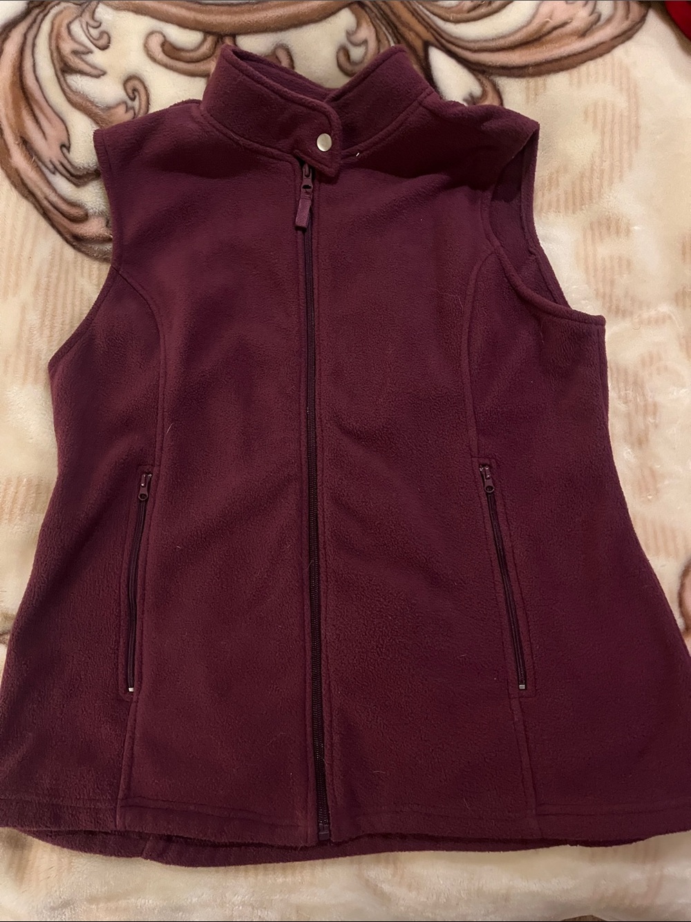 Fenn Wright Manson Women's Sleeveless Fleece Vest - Burgundy Plum